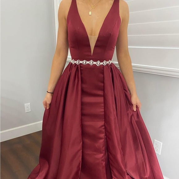 Lore’ size 4 pageant dress.  Only wore one time for 45 minutes - Picture 1 of 2